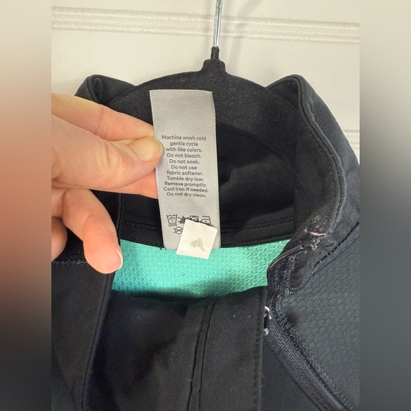 Champion women’s black & teal thin long sleeved running jacket. Size XL - Picture 5 of 11